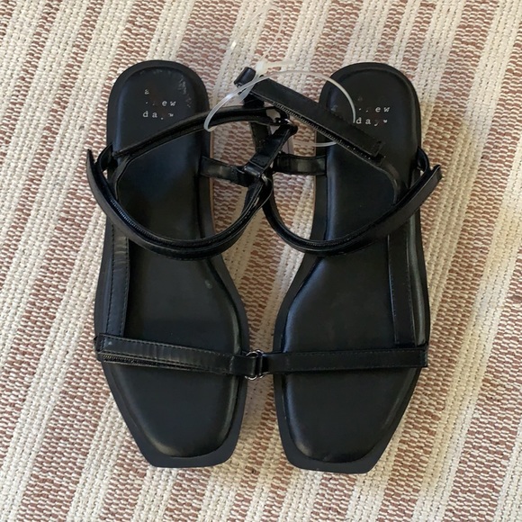 ✨2 for $15✨ Square toed black sandals with cork detailed platform! - Picture 2 of 4